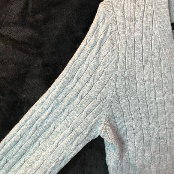 Loft Light Gray Cable Knit Sweater, Soft, Stretch, Sexy V- Neck size L - Picture 7 of 12